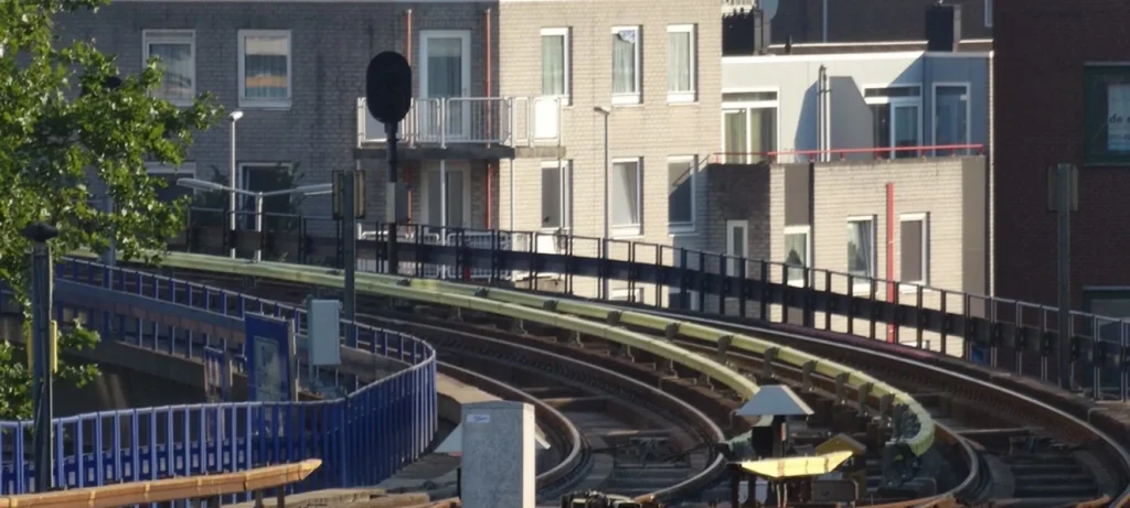 Stroomrailaanleg en stroomrailonderhoud De Wilde Spoorweg